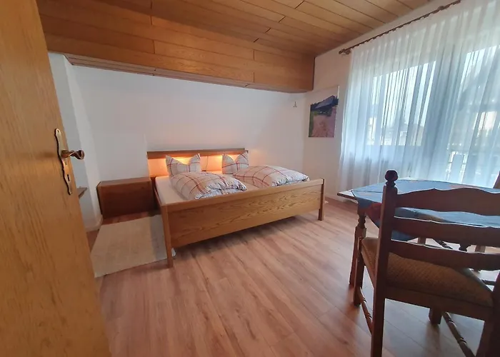 شقة Ferienhaus-schoenwald Im Herzen Des Schwarzwalds 2zimmer-wohnung+balkon App10 *